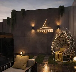 la-terrasse.hotelsinjeddah.net/